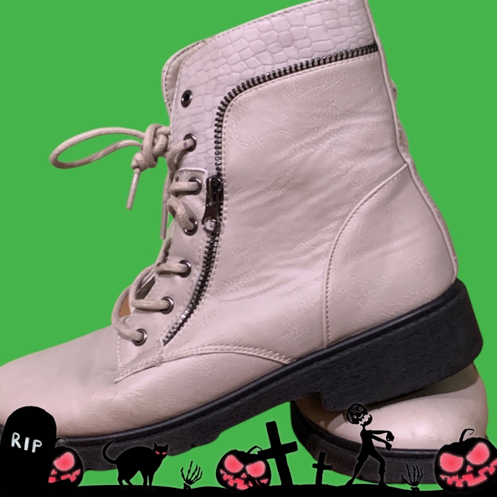 Wanted Mission Gray Faux Leather Ankle Boots